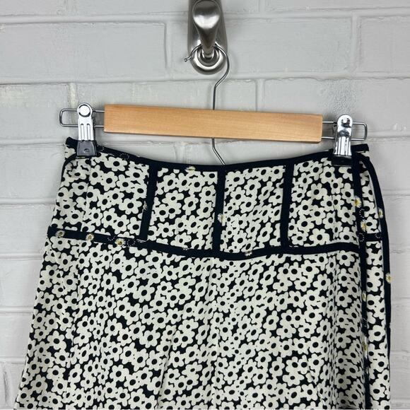 Urban Outfitters Daisy Floral Print Wrap Skirt Size M - Picture 5 of 8